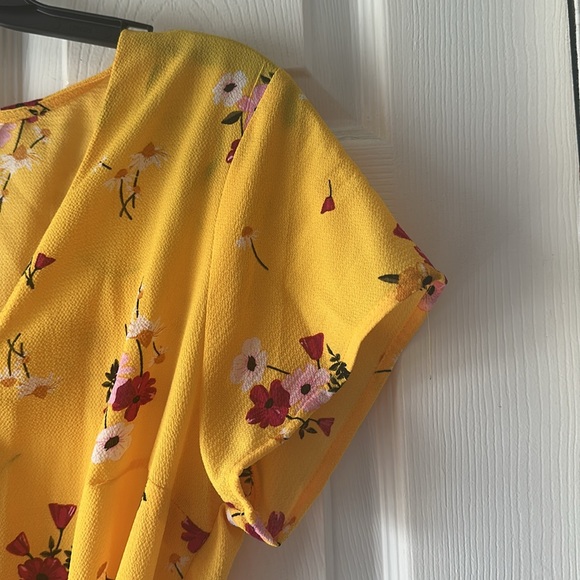 DIVIDED H&M Yellow Floral Wrap Dress - Picture 3 of 10
